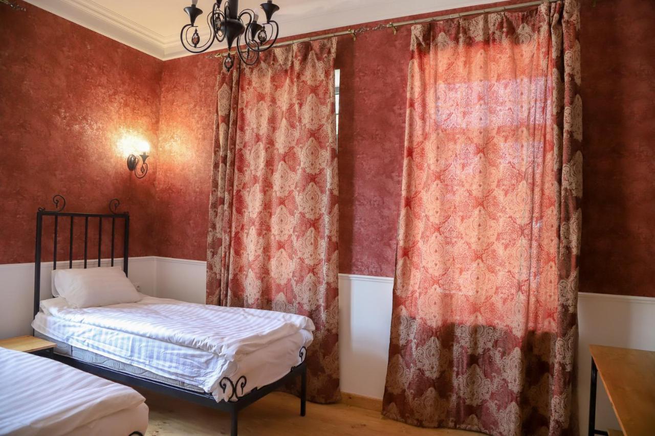 Nur Guest House Гюмри Экстерьер фото