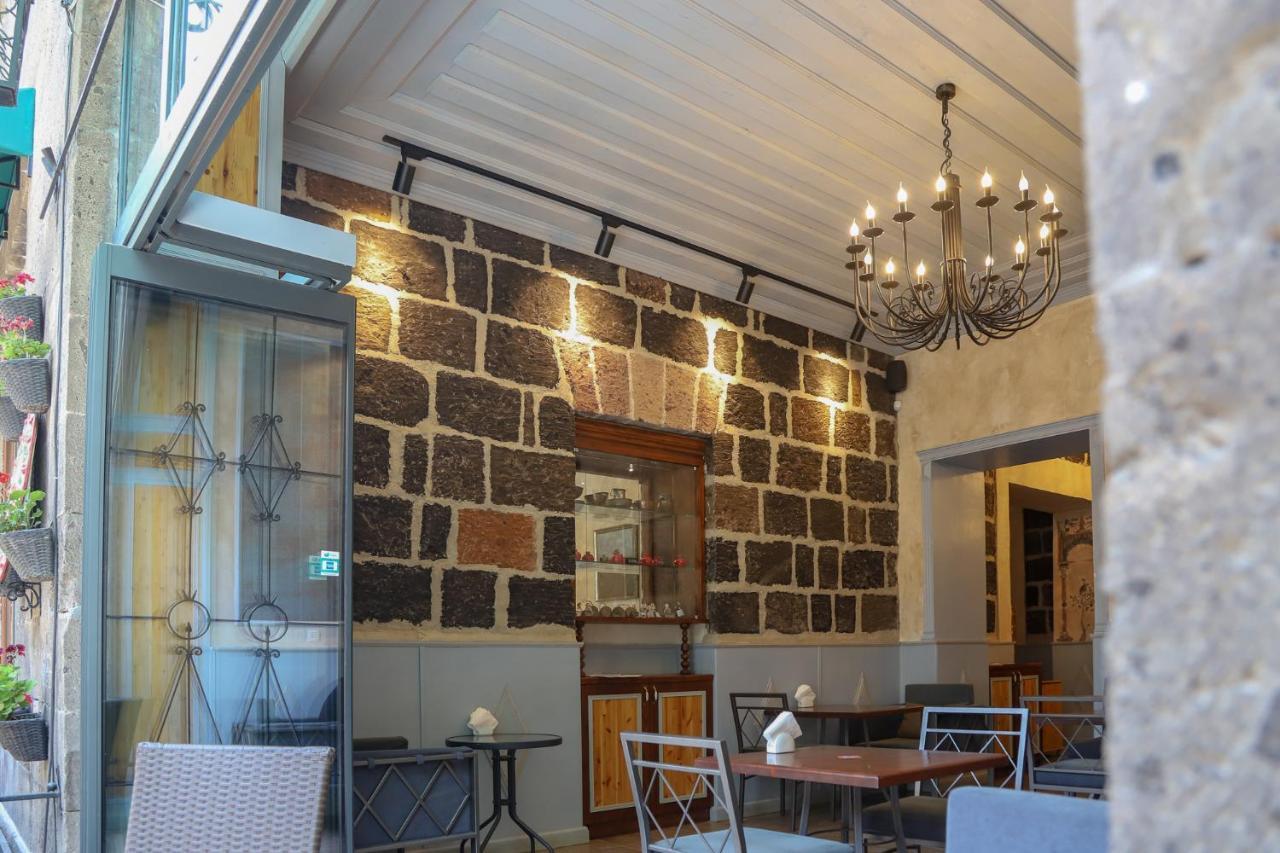 Nur Guest House Гюмри Экстерьер фото